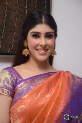 Aditi Singh At Kalamandir 6th Anniversary Celebrations